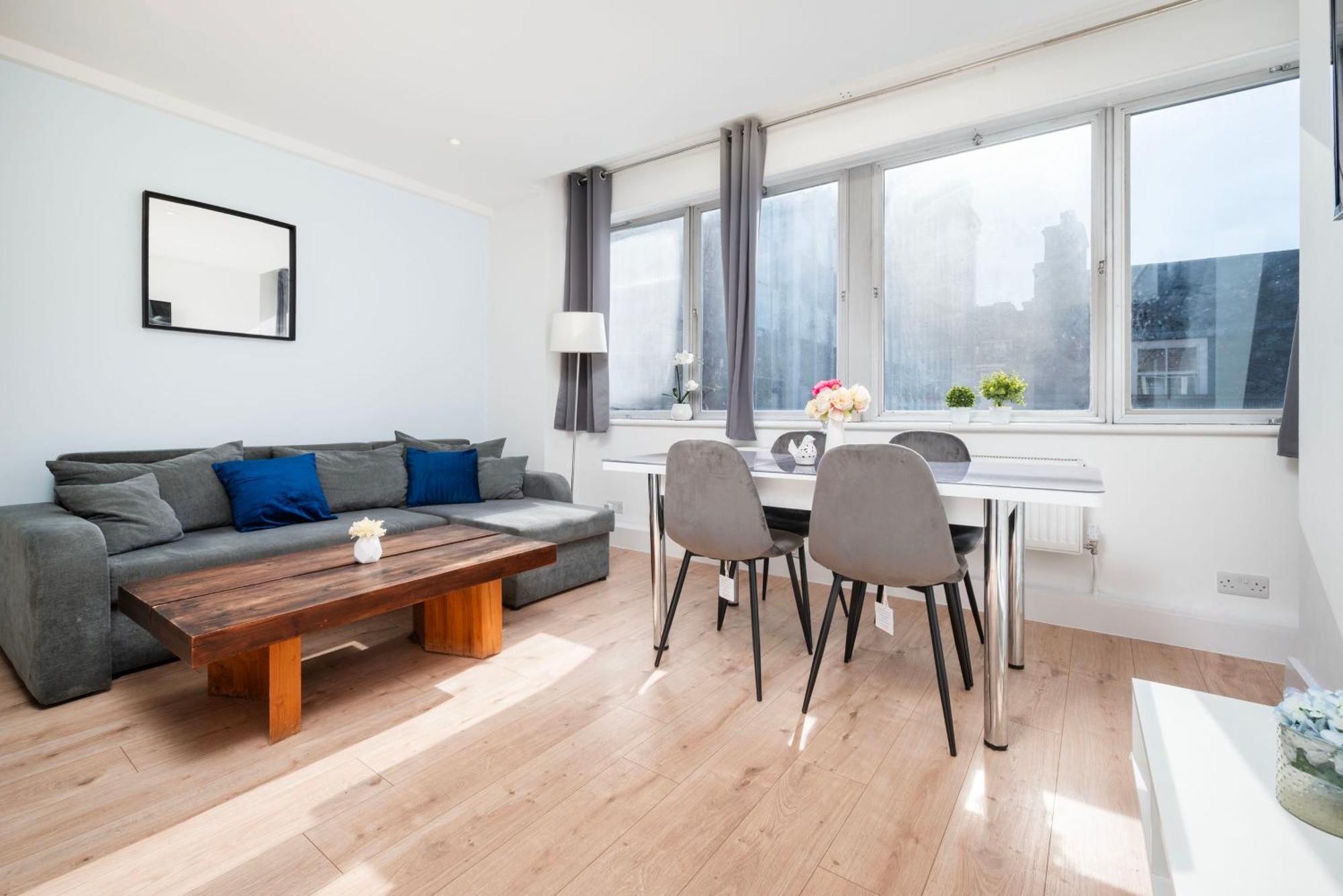 Berwick Street Central Apartments London Bagian luar foto