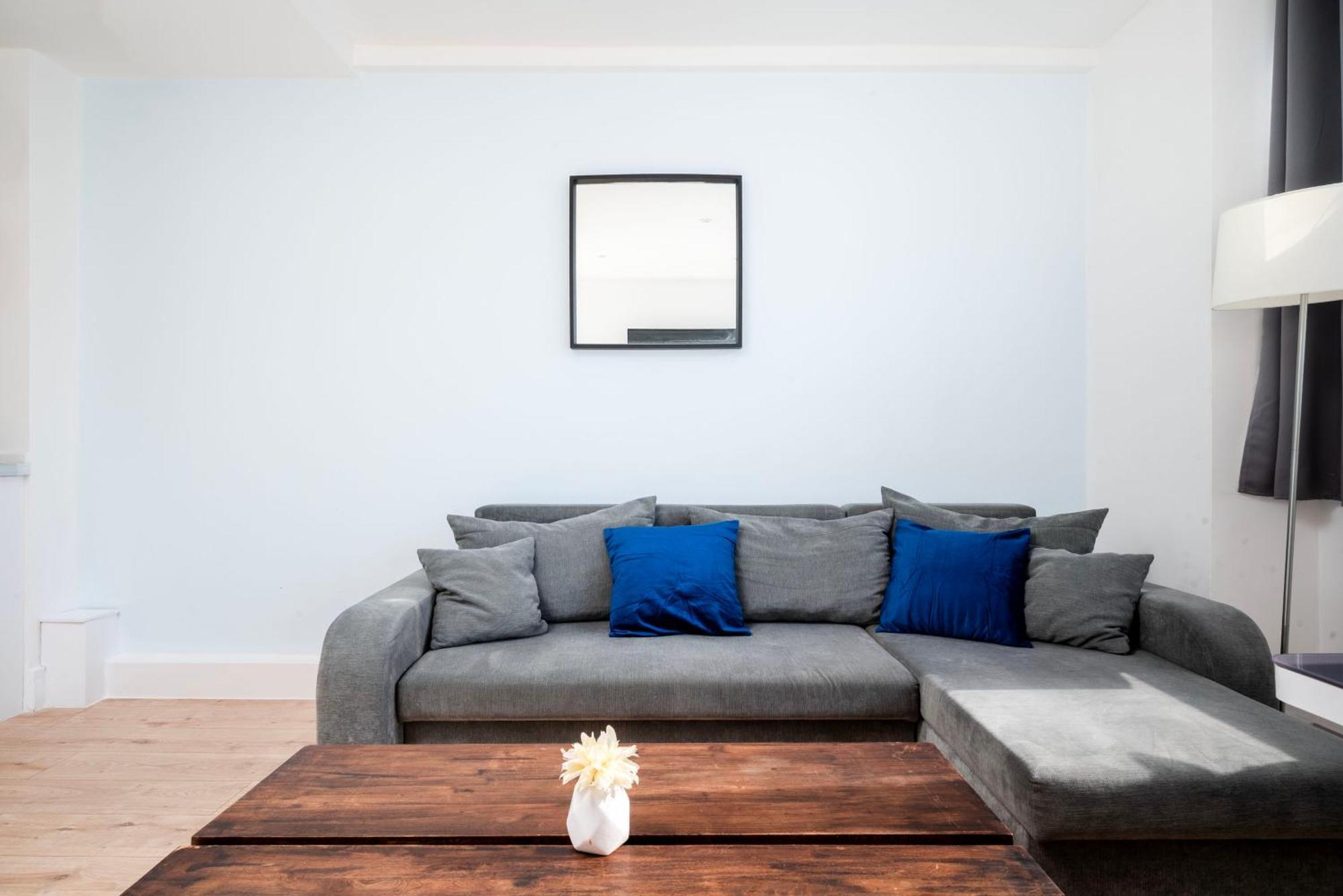 Berwick Street Central Apartments London Bagian luar foto