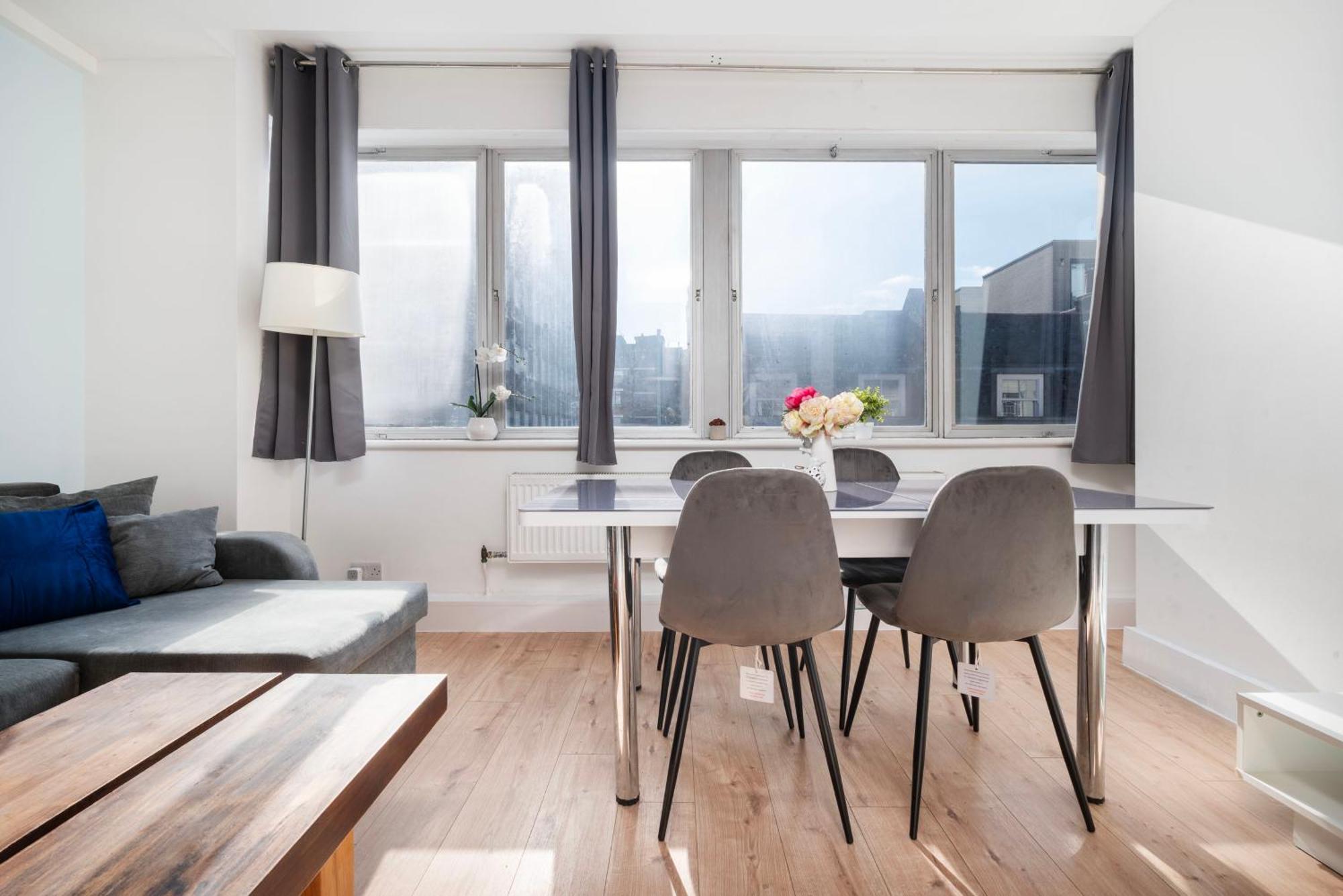 Berwick Street Central Apartments London Bagian luar foto